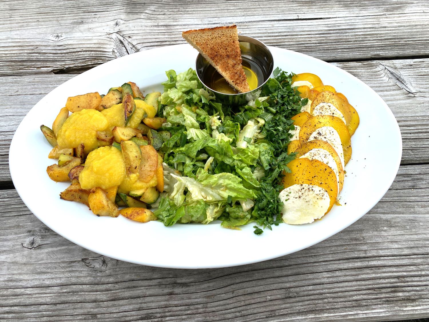 Essen mit Zucchini-Püree