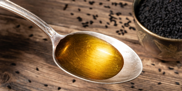 Galgant Wurzel in einer Schale